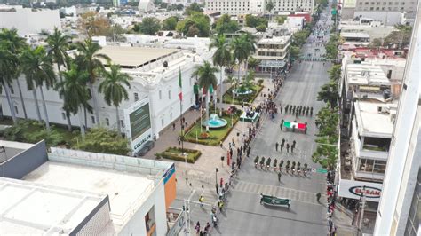 Realizan en Culiacán el 28vo Desfile de Banderas Históricas