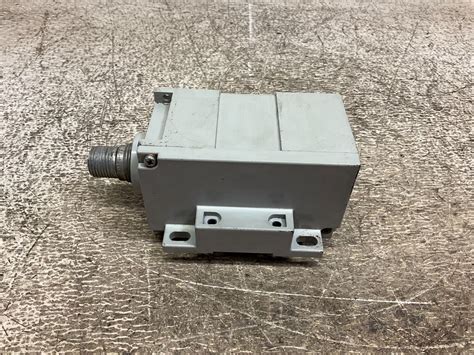 Numatics Manifold Block Tsc Ebay