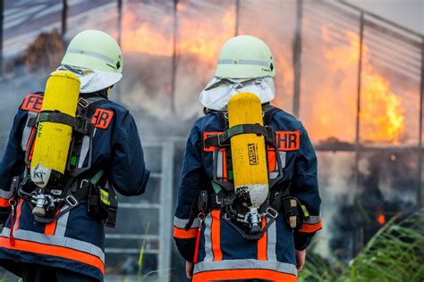 Brand in Waiblingen 45 Jähriger soll Stroh angezündet haben