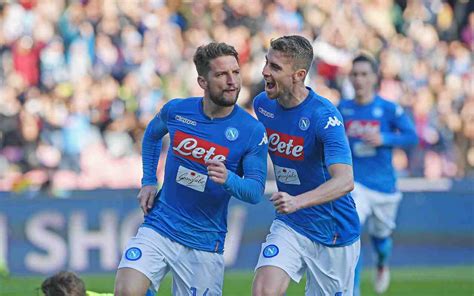 Mertens Con Jorginho Semplice Vacanza O Indizio Di Mercato La Frase