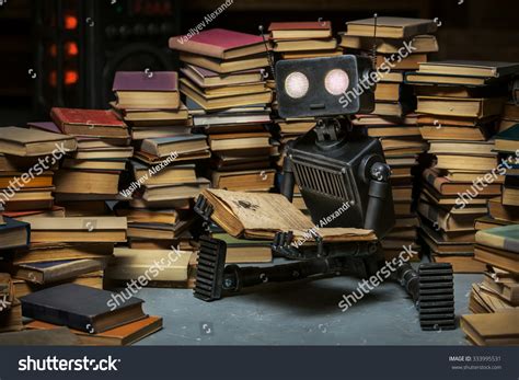 21867 Robot With Book Images Stock Photos And Vectors Shutterstock