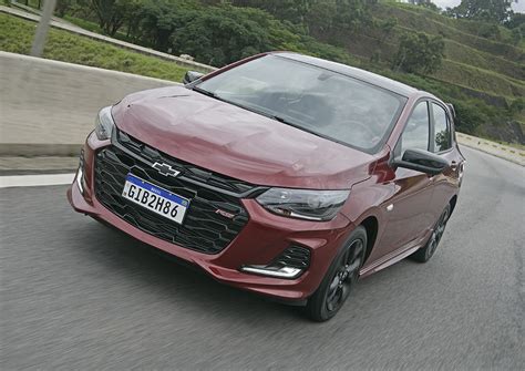 Avalia O Chevrolet Onix Rs Parece Esportivo Mas N O E Faz Km