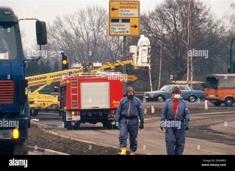 Einsatzfahrzeuge Der Feuerwehr Nach Einem Chemieunfall Beim Unternehmen