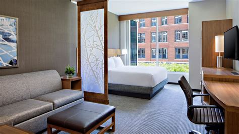 Modern Hotel near Van Andel Arena | Hyatt Place Grand Rapids/Downtown