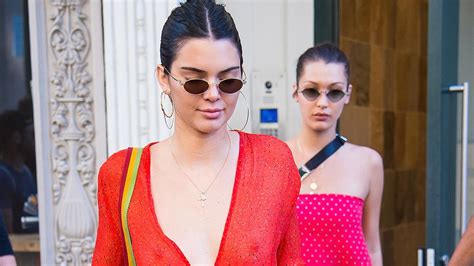 Esto No Es Un Simulacro Bella Hadid Y Kendall Jenner En Topless Y En Bikini GQ