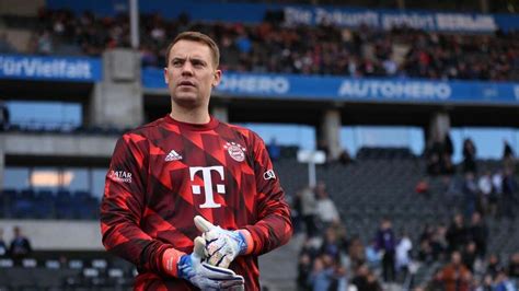 Manuel Neuer Ber Krebsdiagnose Bayern Star Berichtet Emotional Und