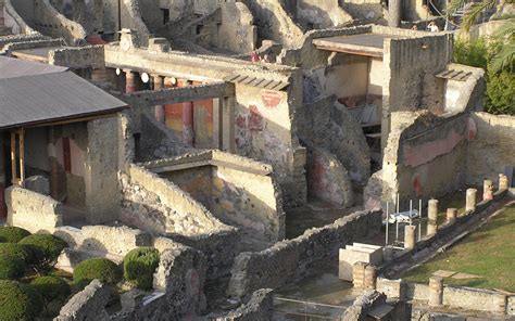 Pompeii, Herculaneum, Vesuvius shore excursion - Angela Grimaldi Tours