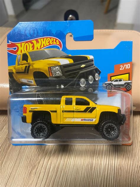 Hot Wheels Hw Hot Trucks Chevy Silverado Off Road Aukro