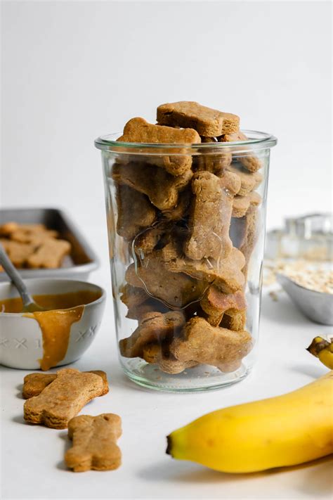 3-Ingredient Peanut Butter Banana Dog Treats_-16 - Flora & Vino