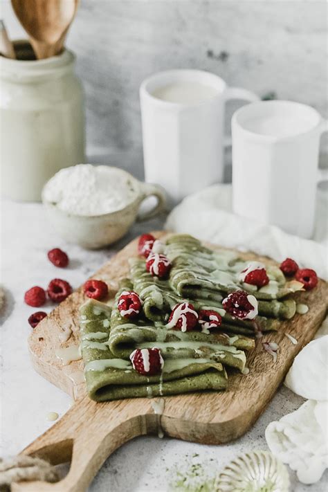 Crêpes vegan au thé matcha chocolat blanc et framboises