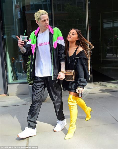 Pete Davidson And Ariana Grande End Their Engagement Ariana Grande