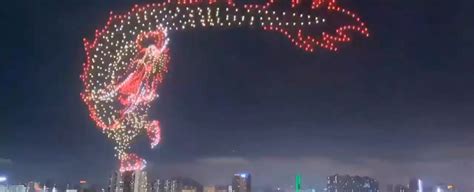 Stunning drone display - S I L O U A N