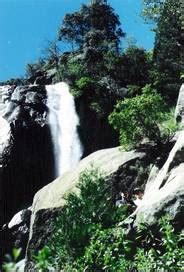 Grizzly Falls in Kings Canyon National Park, California - Kid-friendly Attractions | Trekaroo