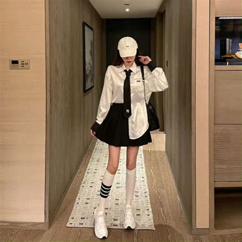 Sẵn Set đồ phong cách nữ sinh hot trend Áo sơ mi trắng phi bóng kèm cà vạt Chân váy ngắn