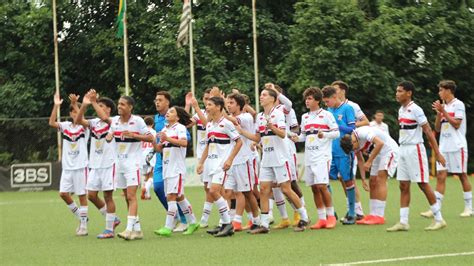 Sub 15 vence outra e assume a liderança da chave no Paulista Botafogo