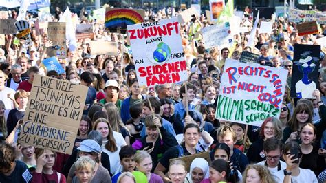 Fridays for Future Zehntausende demonstrieren bundesweit für Klimaschutz