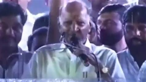 Sharad Pawar Speech In Rain Video Ncp Chief Addresses Party Workers Amid Pouring Rains In Navi