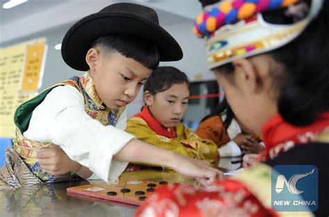 Tibetan Chess An Ancient Tradition Xinhua English News Cn