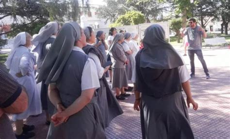 Las Peque As Hermanas De La Sagrada Familia Celebraron A Os En