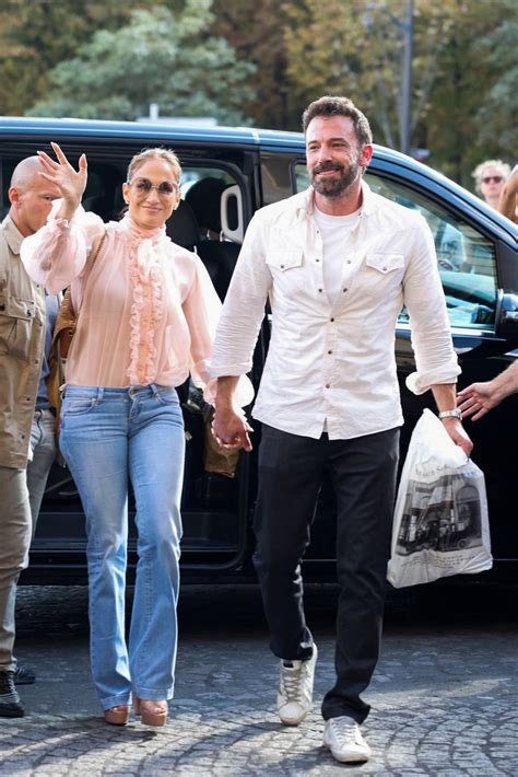 Jennifer Lopez And Ben Affleck Hold Hands As They Step Out For Some