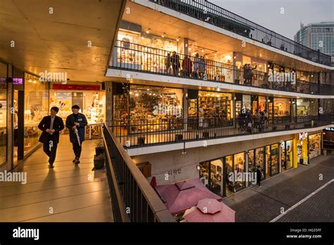 Ssamziegil Shopping Mall In Insadong Seoul Korea Stock Photo