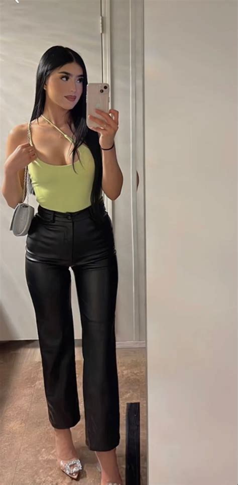 Pin By Anahi Almodobar Torres On Vestidos Latina Fashion Outfits Fasion Outfits Causual Outfits