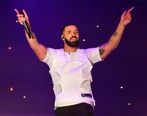 Drake Threatened To Quit Degrassi Over Character S Wheelchair