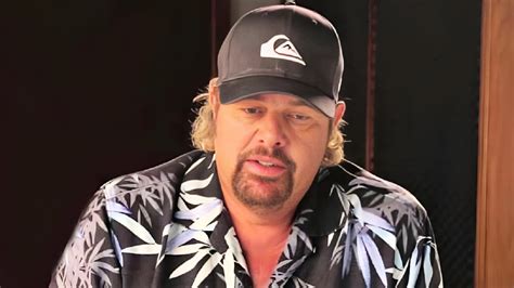 Toby Keith Mourns His “old Friend After His Heartbreaking Death ‘we