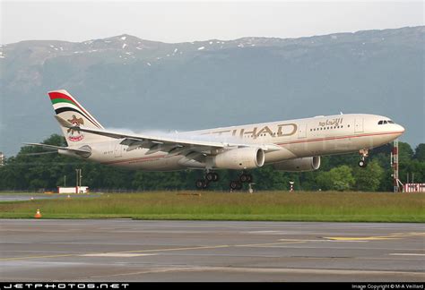 A Eyp Airbus A Etihad Airways M A Veillard Jetphotos