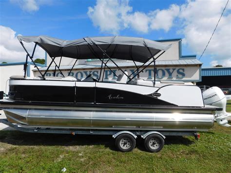 2020 Avalon Catalina 23 Quad Lounge Triple Tube East Palatka Florida