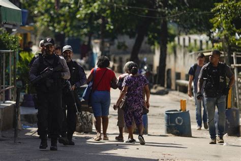 Brasil Operativo Policial Deja Al Menos 25 Muertos En Favela De Río De Janeiro Fotos Nndc