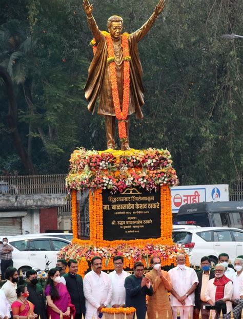 Bal Thackeray's statue unveiled in Mumbai - Rediff.com India News