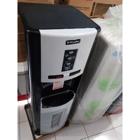 Jual DISPENSER MIYAKO WDP 300 GALON BAWAH Shopee Indonesia