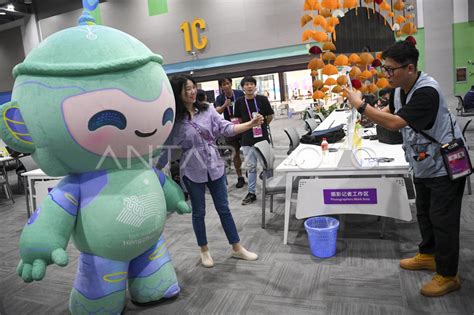 Lianlian Maskot Asian Games Antara Foto