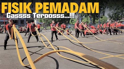 Fisik Pemadam Latihan Kekuatan Tangan Ala Pasukan Pemadam Kebakaran