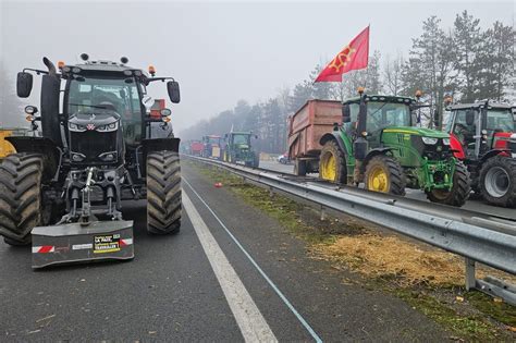 Col Re Des Agriculteurs Jeunes Agriculteurs Et La Fnsea Appellent