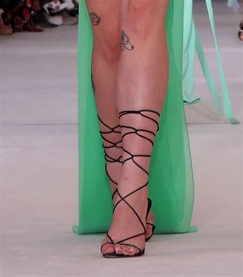 Ella Emhoff Goes Viral Walking For Prabal Gurungs Nyfw Show Footwear