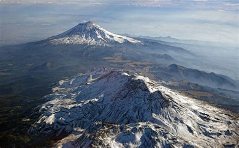 LA LEYENDA DE LOS VOLCANES POPOCATÉPETL E IZTACCÍHUALT