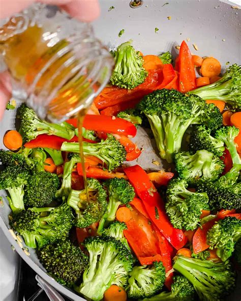 Easy Stir-Fry Vegetables - Plant-Based on a Budget