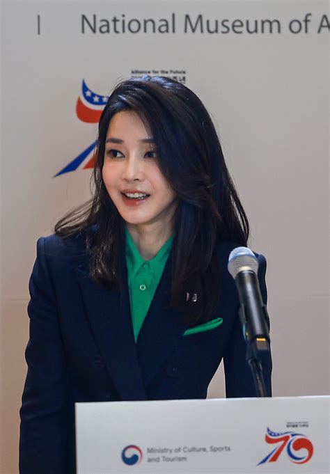 Kim Keon Hee The Art Loving First Lady Of Korea And ‘k Culture