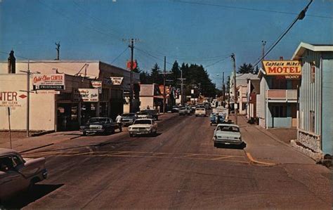 Street View Ilwaco, WA Postcard