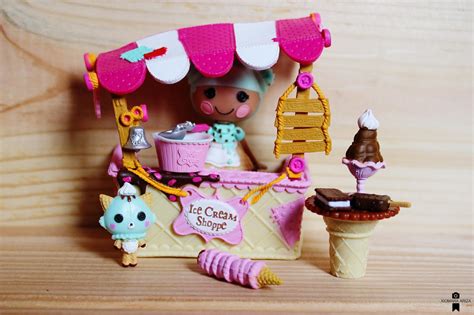 This is Emily Blythe: Lalaloopsy Scoops Serves Ice Cream