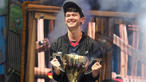 Fortnite WM 16 Jähriger Kyle Giersdorf gewinnt 3 Millionen Dollar