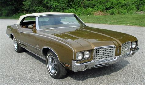 Shiny Gold 1972 Oldsmobile Cutlass Supreme Convertible Barn Finds