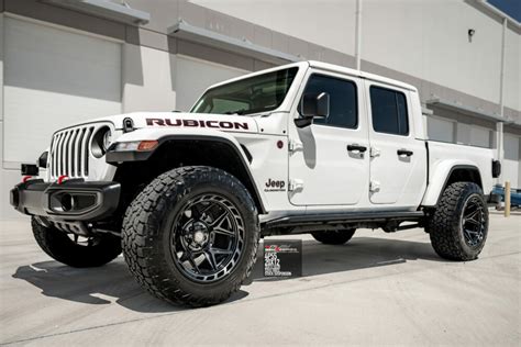 Jeep Gladiator Defiant Wheels Df02 17x9 35x125x17 Toyo Tires 4play