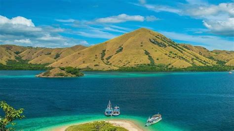 Pulau Kelor Suguhkan Keindahan Wisata Alam Dengan Pemandangan Yang