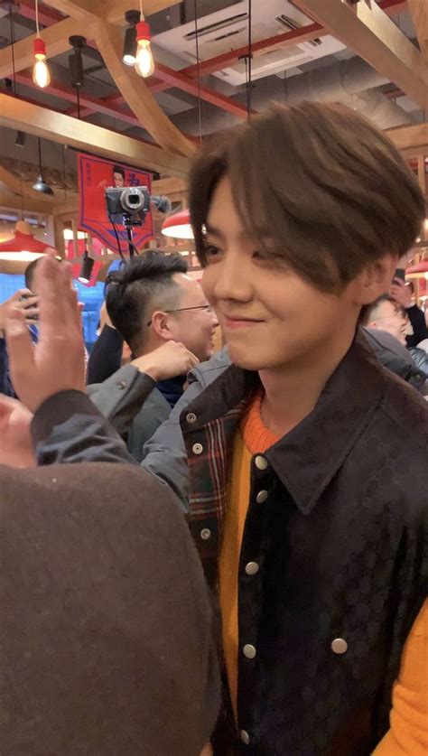 Pin em Luhan | Lu han