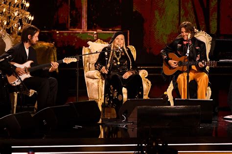 The Timeless Brilliance Of Joni Mitchell A Legendary Performance At