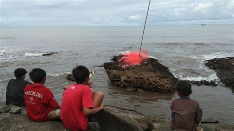 Mayat Tanpa Identitas Ditemukan Di Batu Karang Pantai Caringin