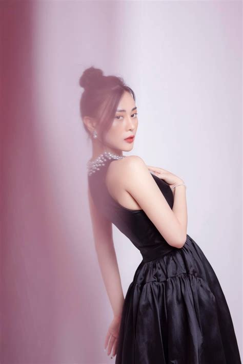 Phương Oanh gay gắt hậu ồn ào tình ái Nghiệp sẽ quật những kẻ vùi dập